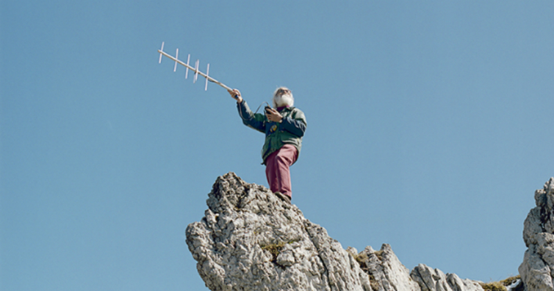 Фотография: Охота на радиозонды: пожалуй, самое своеобразное хобби среди пожилых людей в объективе швейцарского фотографа №1 - BigPicture.ru