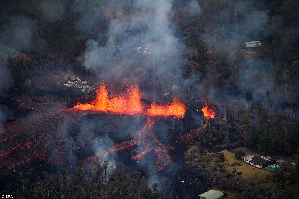 Фотография: Вулкан Килауэа на Гавайях продолжает уничтожать остров №5 - BigPicture.ru