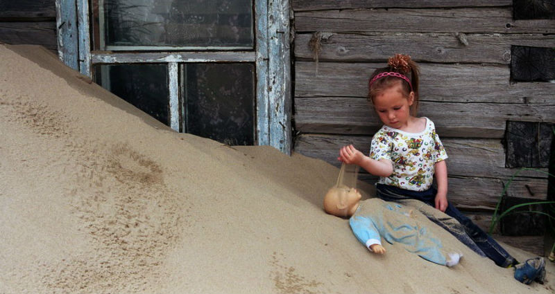 Фотография: Русское село, заживо погребенное под песчаными дюнами №1 - BigPicture.ru