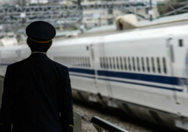 Японские железнодорожники извинились за отправление поезда на 25 секунд раньше