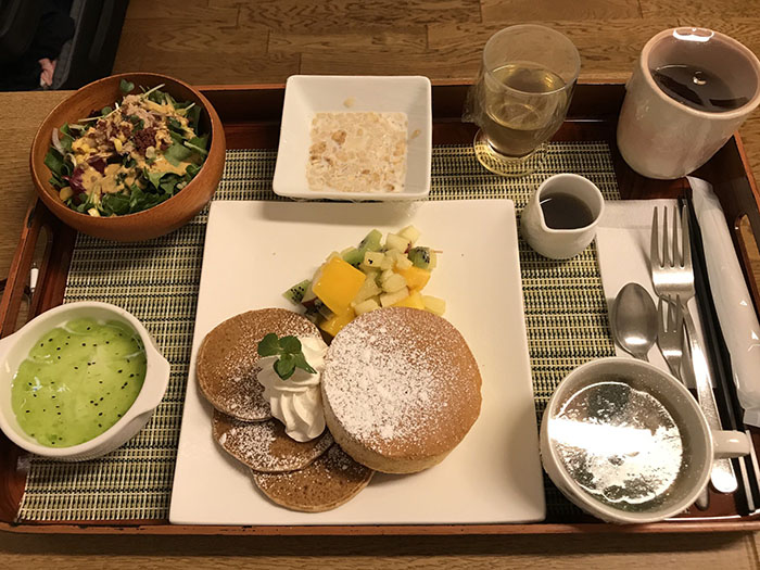 Фотография: Ложился в больницу, а попал в ресторан: как кормят больных в японских клиниках №2 - BigPicture.ru