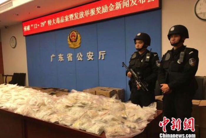 Фотография: Сдай барыгу — получи деньги: как Китай успешно борется с наркоторговлей №3 - BigPicture.ru