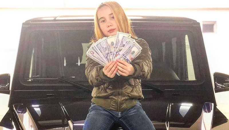 Фотография: Как разоблачили 9-летнюю рэпершу Лил Тай, которая хвасталась богатством и унижала подписчиков №1 - BigPicture.ru