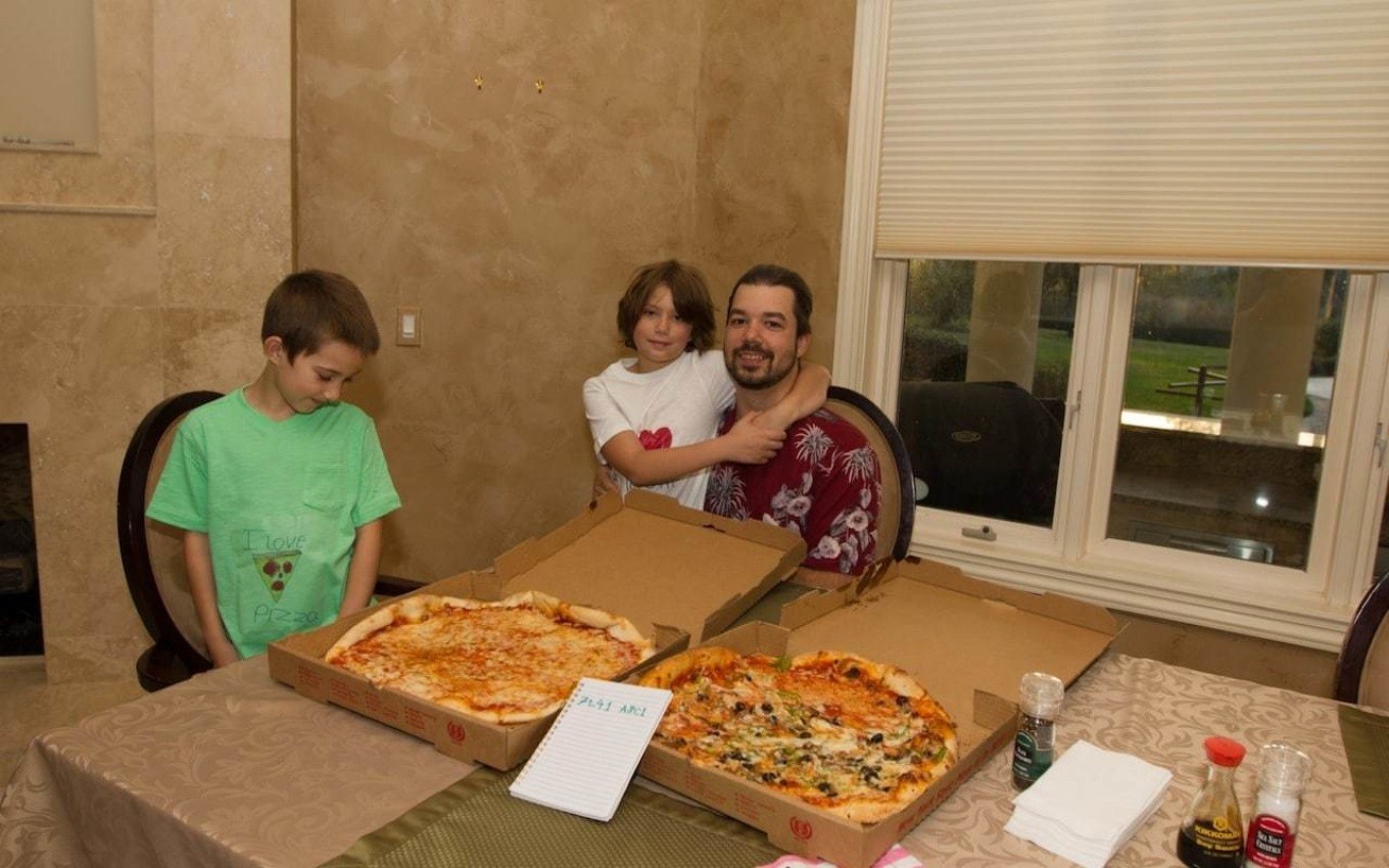 Фотография: Как простой программист из Флориды купил две пиццы за 10 тысяч биткоинов №6 - BigPicture.ru