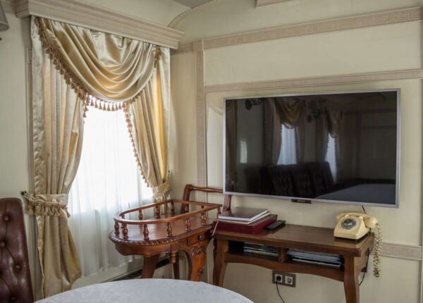 Вагон, в котором каждый почувствует себя VIP: казахи создали пятизвездочный отель на колесах