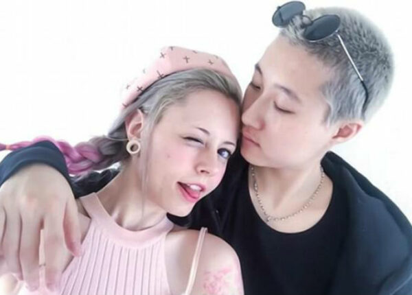 Дочь Джеки Чана: «Мы с моей девушкой ночуем под мостом из-за родителей-гомофобов»