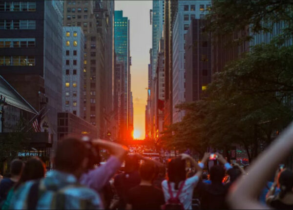 На Манхэттене образовались пробки из-за людей, фотографирующих закат