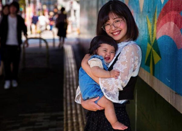 Материнство стирает культурные различия: трогательные портреты матерей со всего мира от Михаэлы Норок