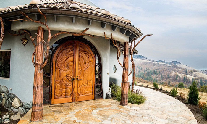 Фотография: Скромный на первый взгляд дом в Орегоне внутри выглядит как дворец волшебника №2 - BigPicture.ru