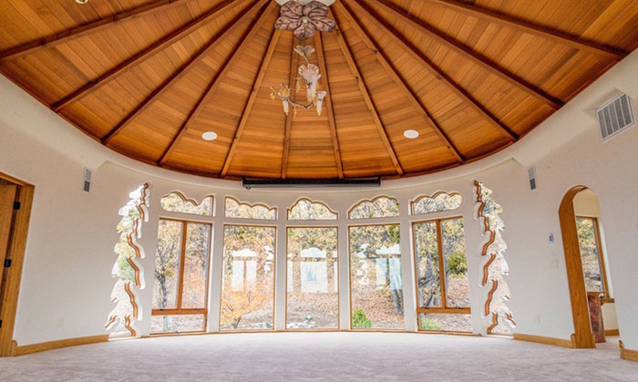 Фотография: Скромный на первый взгляд дом в Орегоне внутри выглядит как дворец волшебника №15 - BigPicture.ru