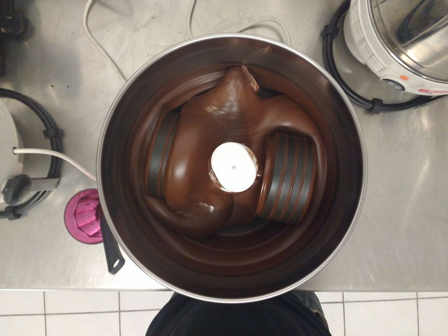 Фотография: От стручков на дереве до готовой шоколадной плитки: как делают крафтовый шоколад №20 - BigPicture.ru
