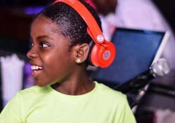 Как 10-летняя девочка из Ганы за три дня стала всемирно известным диджеем