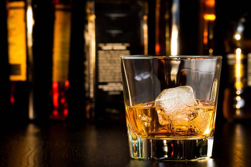 Фотография: Просто кто-то слишком много пьет: в мире заканчиваются запасы ирландского виски №3 - BigPicture.ru