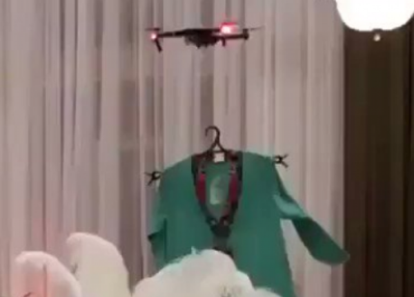 На показе Dolce & Gabbana в Саудовской Аравии моделей заменили дронами