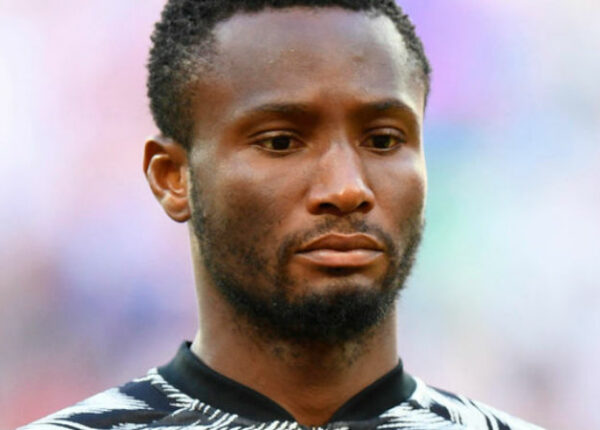«Я не могу подвести 180 миллионов нигерийцев»: перед матчем против Аргентины у капитана сборной Нигерии похитили отца