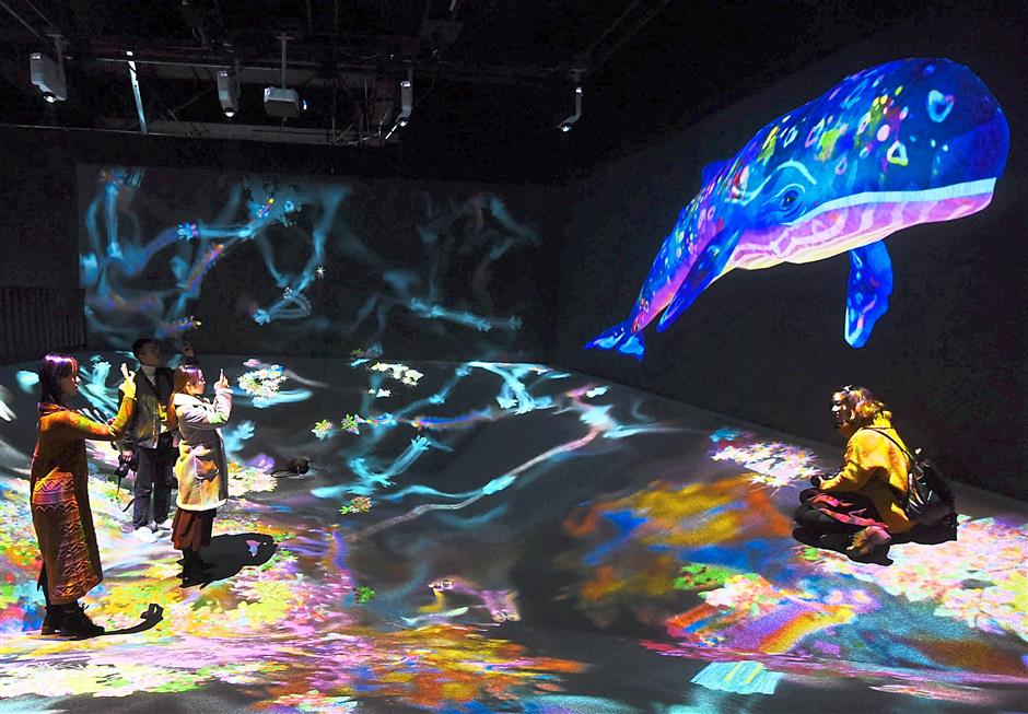 Фотография: В Японии открыли первый в мире интерактивный музей цифрового искусства №9 - BigPicture.ru
