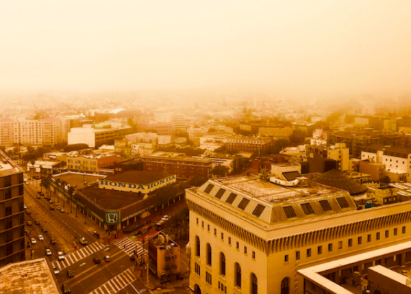 Бегущий по лезвию в Сан-Франциско: город, окутанный оранжевым дымом