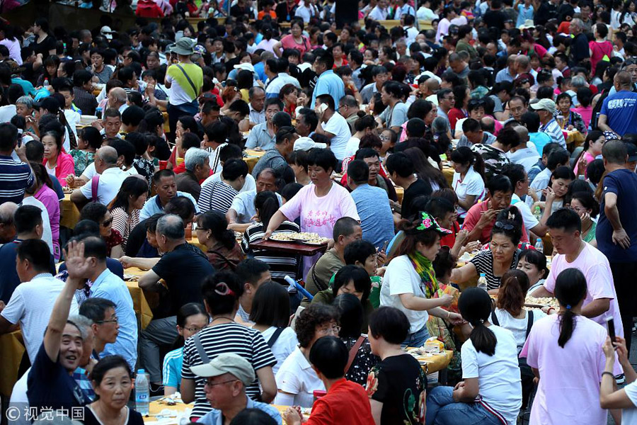 Фотография: Чудеса китайского фаст-фуда: как накормить 20 тысяч человек за пару часов №6 - BigPicture.ru