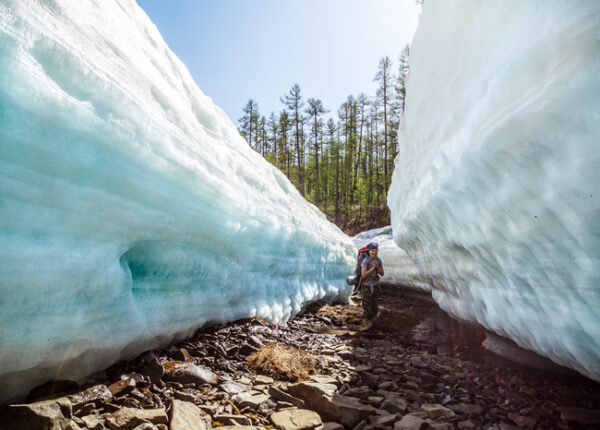 Увидев это, вы захотите в Якутию: прогулка по льду жарким летом