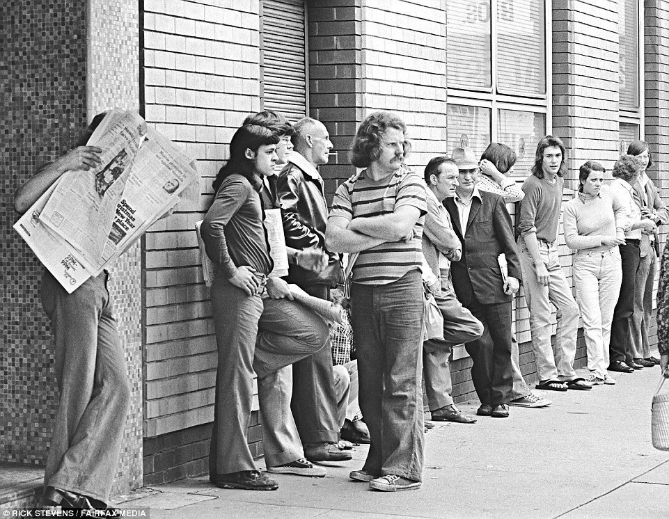 Фотография: Девушки в бикини, свобода и безработица: как жила Австралия в 70-е №8 - BigPicture.ru