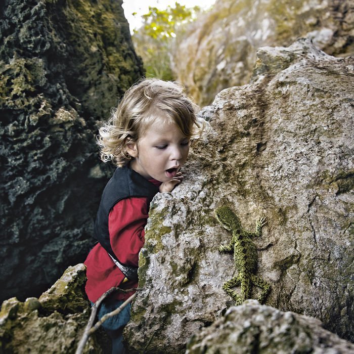 Швейцарец создал увлекательную фотокнигу о путешествиях своего сына. Фото