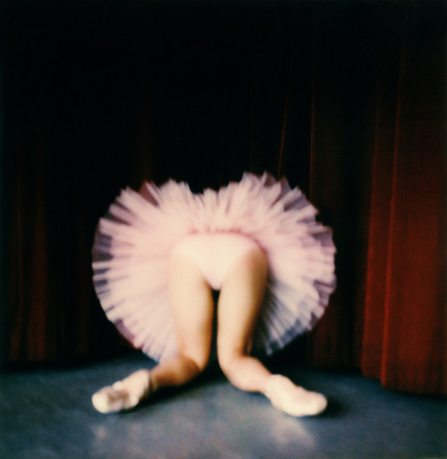 Фотография: Дерзкие, изящные, нежные: фотограф показала мир балерин №7 - BigPicture.ru