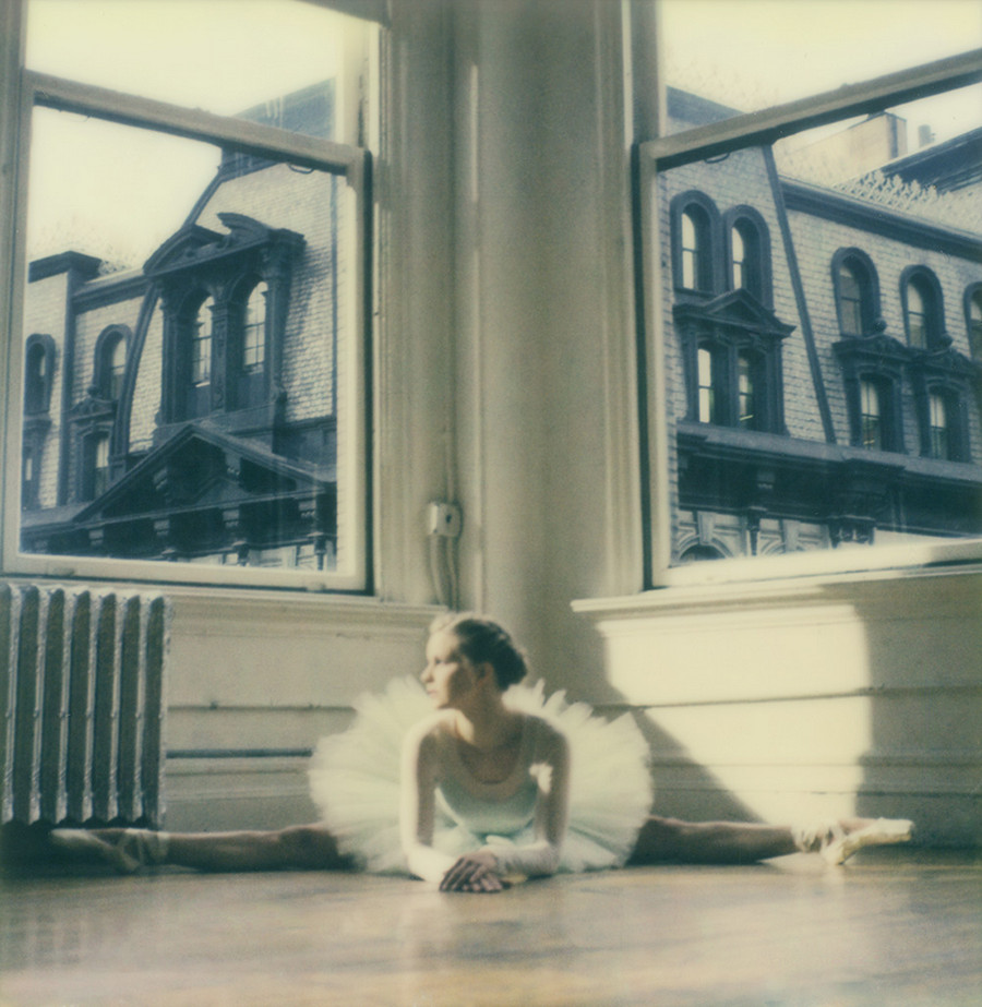 Фотография: Дерзкие, изящные, нежные: фотограф показала мир балерин №22 - BigPicture.ru