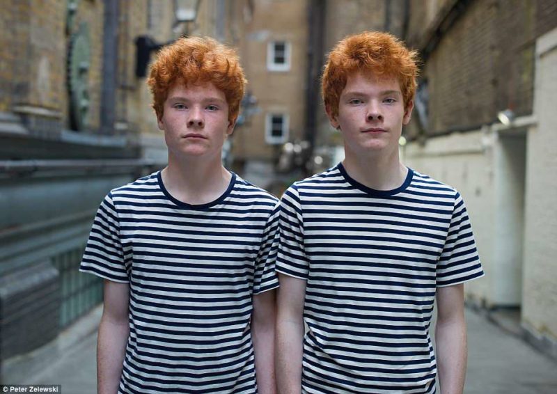 Фотография: Такие похожие, но такие разные: 20 невероятных портретов близнецов №12 - BigPicture.ru