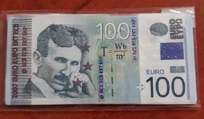 Фотография: Что нужно, чтобы сделать купюру в 1000 евро? Лезвие и белорусский пенсионер №6 - BigPicture.ru