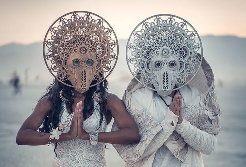 Фотография: Свадьба в футуристическом стиле на фестивале Burning Man №1 - BigPicture.ru