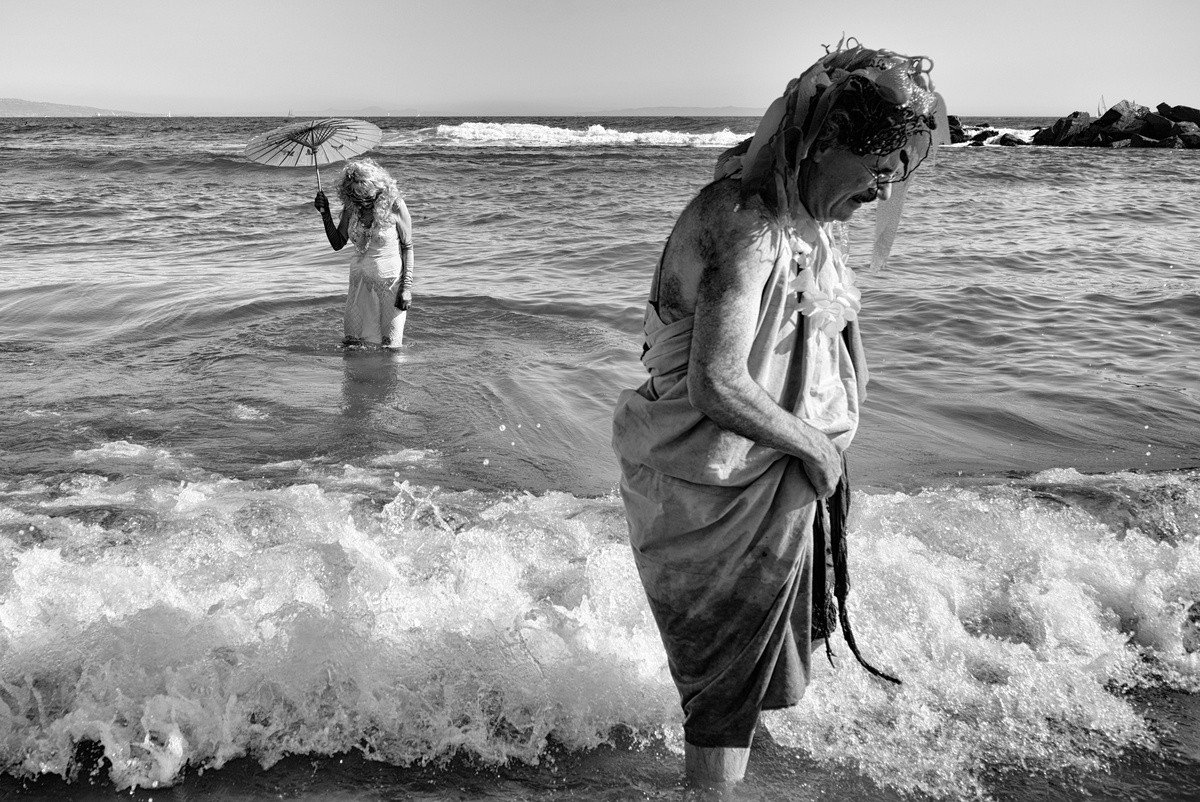 Фотография: Последние дни богемного рая: безумный пляж Венис Бич в объективе израильского фотографа №31 - BigPicture.ru