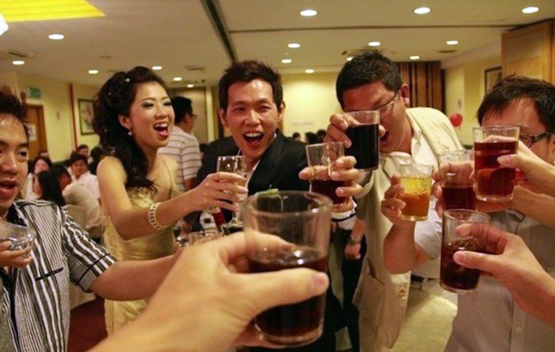 Фотография: Как пить с китайцами и выжить: 7 правил китайской попойки №2 - BigPicture.ru