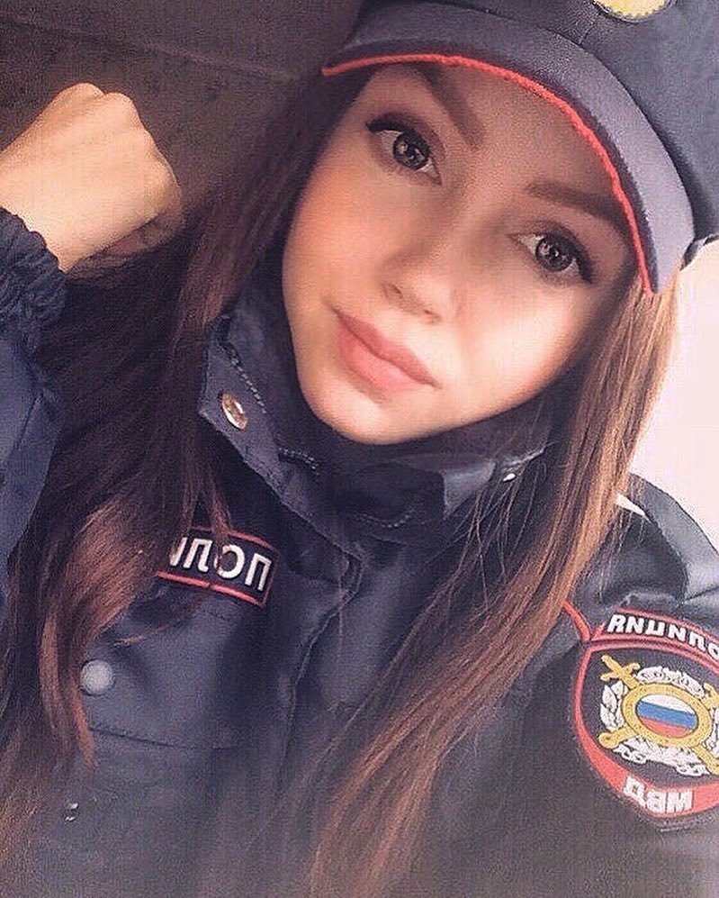 Фотография: 20+ невероятно сексуальных работниц российских правоохранительных органов №19 - BigPicture.ru