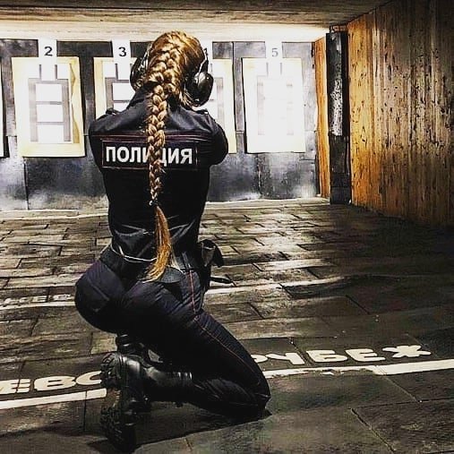 Фотография: 20+ невероятно сексуальных работниц российских правоохранительных органов №22 - BigPicture.ru