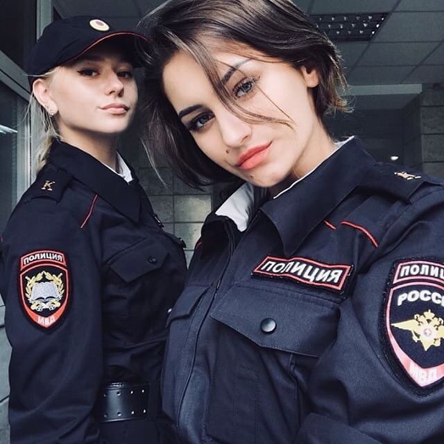 Красивые девушки полицейские фото