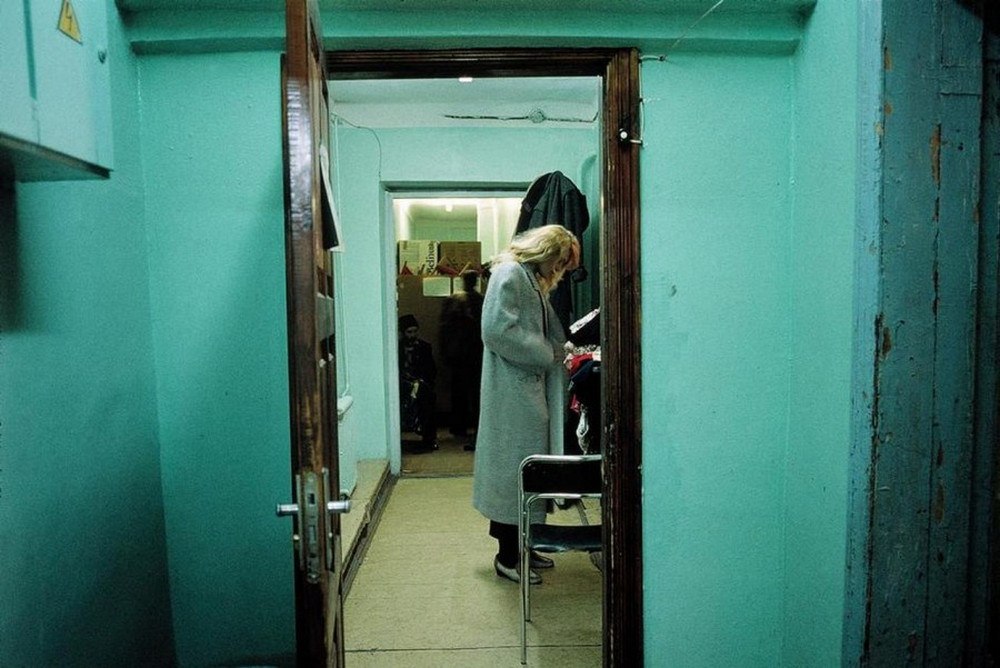 Фотография: Отчаянные девяностые в объективе французского фотографа Лиз Сарфати №48 - BigPicture.ru