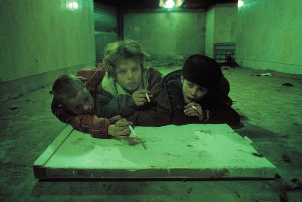 Фотография: Отчаянные девяностые в объективе французского фотографа Лиз Сарфати №49 - BigPicture.ru