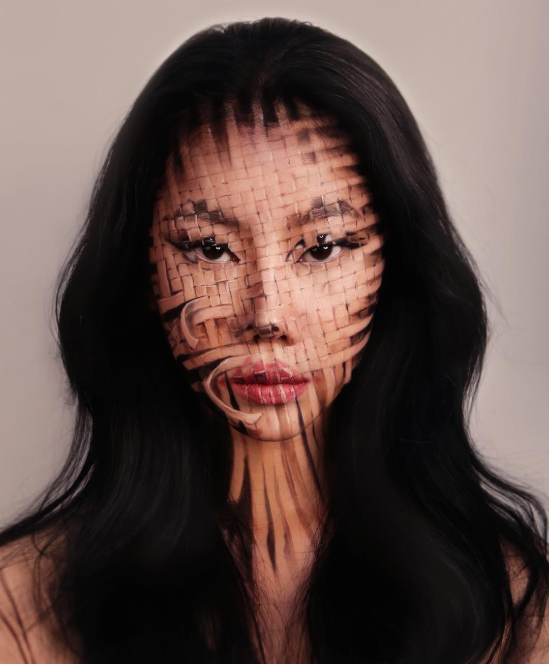 Фотография: Прекрасные химеры: визажист из Кореи взрывает мозг оптическими иллюзиями макияжа №81 - BigPicture.ru