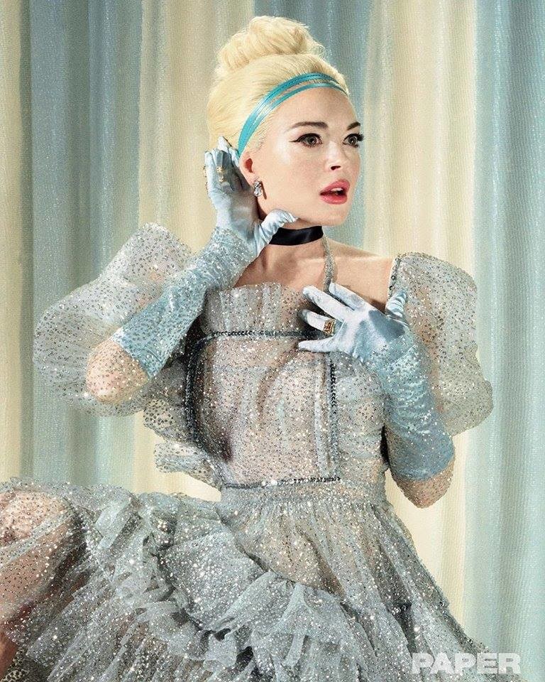Фотография: Вот это декольте! Линдси Лохан в образах принцесс Диснея №3 - BigPicture.ru