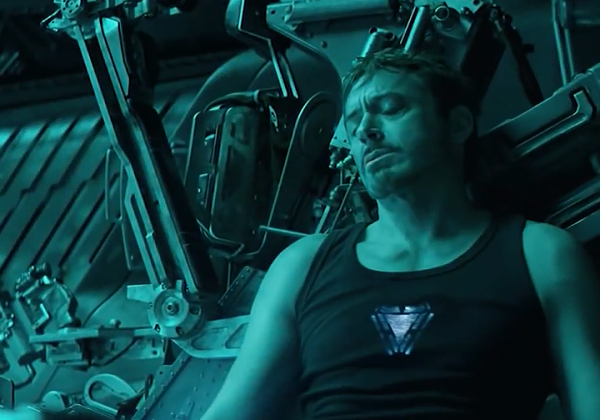 Поклонники вселенной «Марвел» просят NASA, Роскосмос и Илона Маска спасти Тони Старка