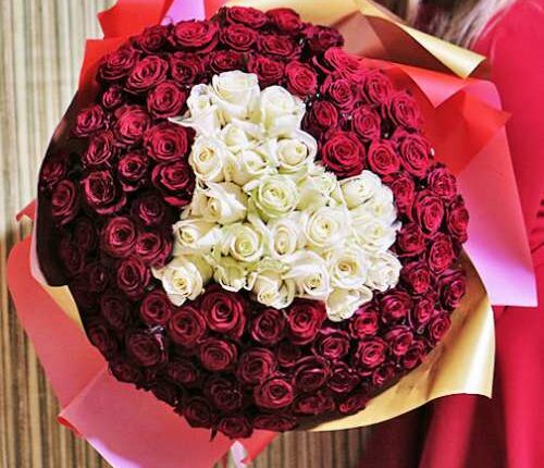 101 роза: приятные эмоции с помощью доставки цветов в Киеве