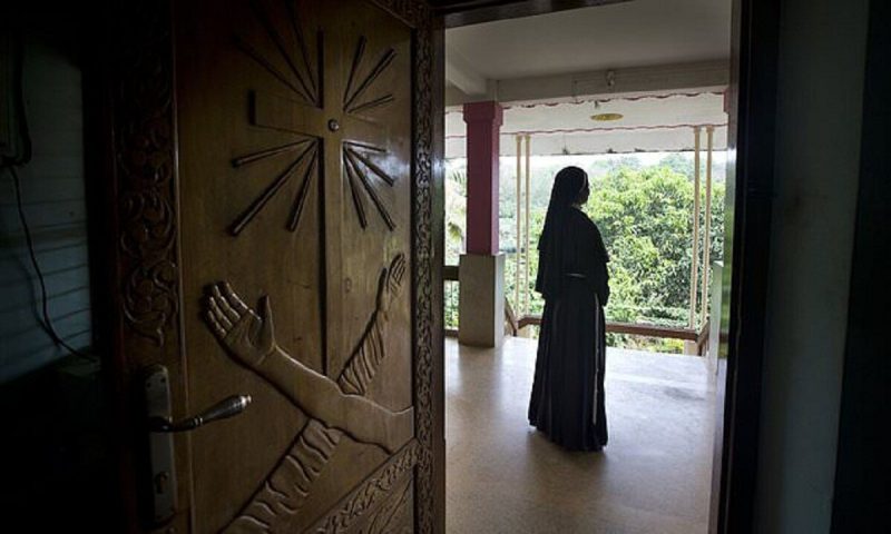 Фотография: Пособницы Дьявола: почему индийские монахини молчат о насилии №3 - BigPicture.ru