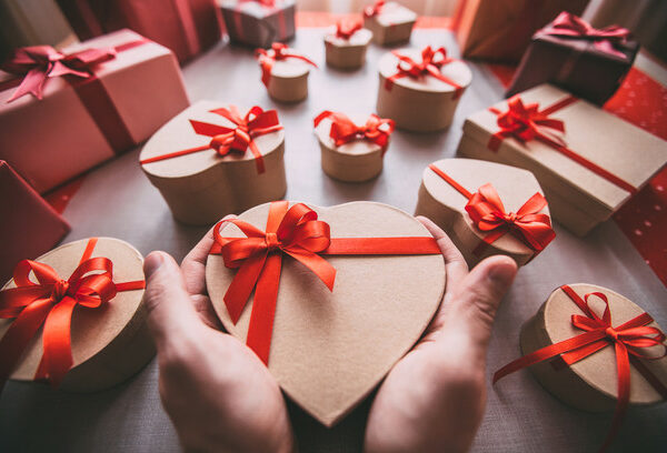 Лучший подарок к 14 февраля: секреты выбора