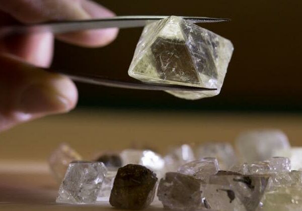 Удачная находка: в Якутии добыли очередной алмаз-рекордсмен