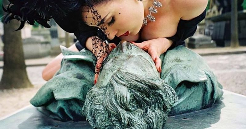 Фотография: История парижанина Виктора Нуара, или Как оставаться любимцем женщин после смерти №1 - BigPicture.ru