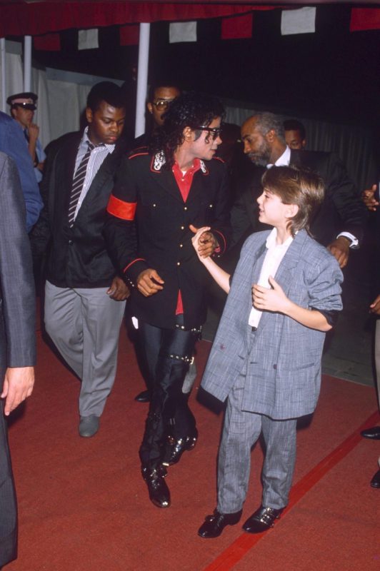 Фотография: Не будет мира праху твоему: Майкла Джексона снова обвиняют в педофилии №11 - BigPicture.ru