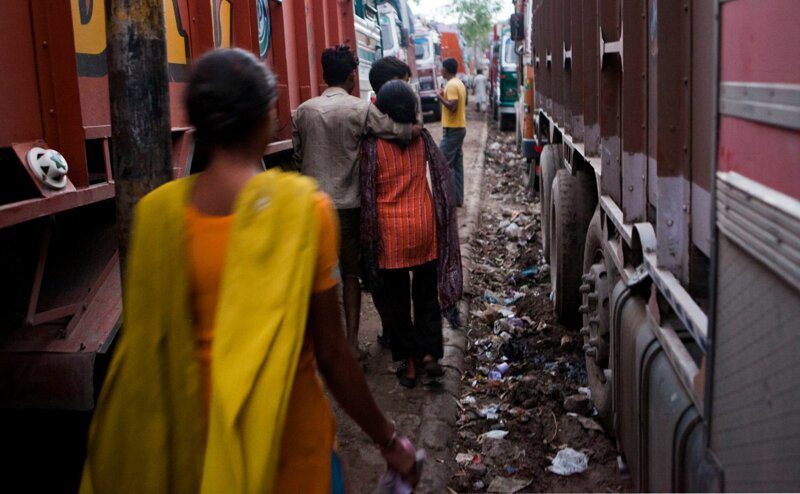 Фотография: Спасение утопающих — дело рук самих утопающих: как проститутки Индии остановили ВИЧ-эпидемию №5 - BigPicture.ru