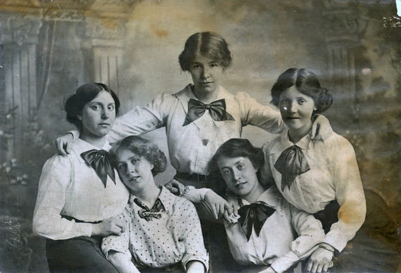 Фотография: Мгновения прошлого: как выглядели юные леди 100 лет назад №7 - BigPicture.ru