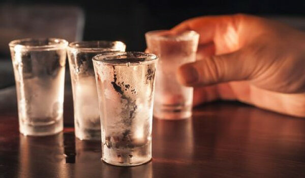 Преимущества анонимного лечения алкоголизма