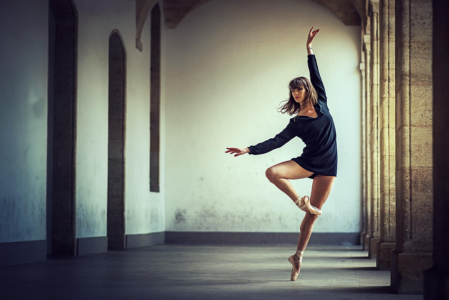 Фотография: Магия танца с мегаполисом: великолепная серия фото гимнастов и танцоров от Димитрия Рулланда №19 - BigPicture.ru